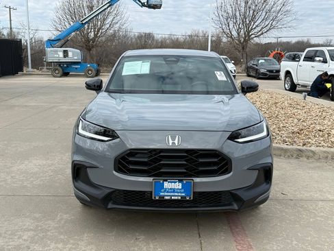 Used 2025 Honda HR-V Sport image 9