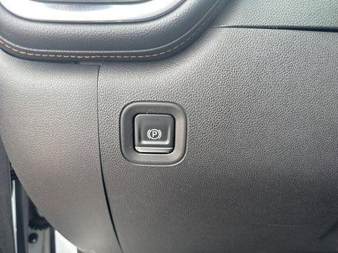 Used 2019 GMC Sierra 1500 AT4 w/ AT4 Premium Package image 13