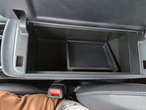Certified 2022 Toyota Prius Prime XLE FWD image 26