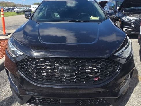 Used 2019 Ford Edge ST w/ Equipment Group 401A image 2