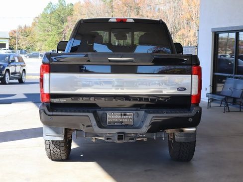 Used 2017 Ford F350 Platinum w/ Platinum Ultimate Package image 4