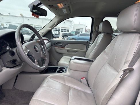 Used 2012 GMC Yukon XL SLT w/ SLT-2 Equipment Package image 13