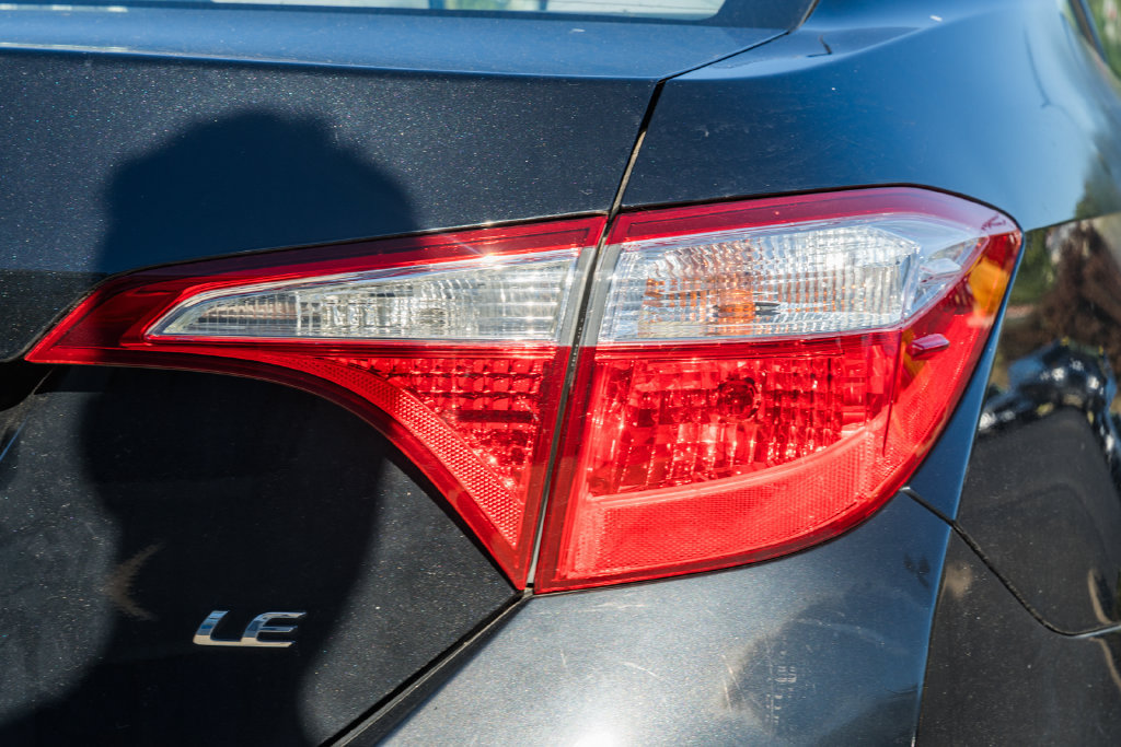 Used 2016 Toyota Corolla LE FWD image 6