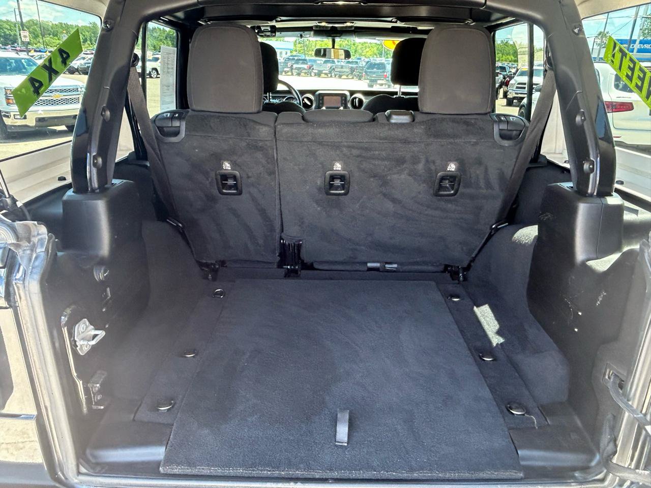 Used 2019 Jeep Wrangler Unlimited Sport S AWD/4WD image 27