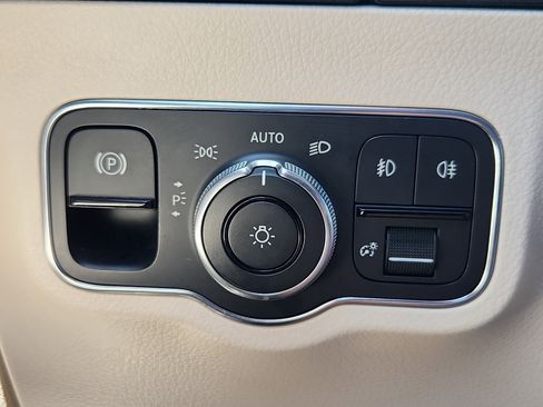 Used 2021 Mercedes-Benz GLA 250 image 25