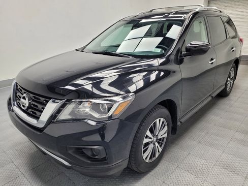 Used 2020 Nissan Pathfinder S FWD image 2