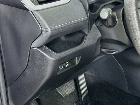 Used 2025 Toyota RAV4 XLE AWD/4WD image 10