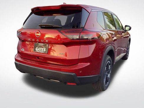 Used 2025 Nissan Rogue SV AWD/4WD image 9