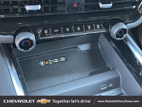 New 2026 Chevrolet Suburban Premier image 20