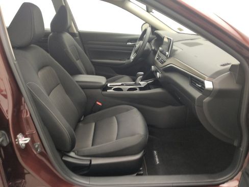 Used 2024 Nissan Altima 2.5 SV image 21