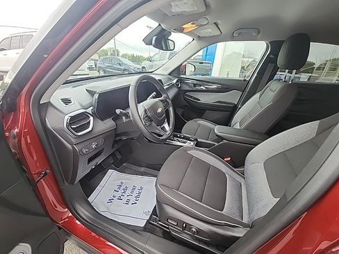 Certified 2024 Chevrolet TrailBlazer LT w/ Convenience Package AWD/4WD image 9