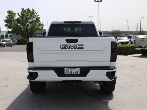 Used 2025 GMC Sierra 3500 AT4 w/ AT4 Premium Plus Package AWD/4WD image 5