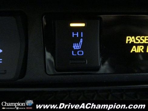 Used 2021 Toyota RAV4 XLE w/ Convenience Package image 8