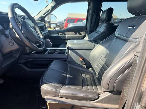 Used 2025 Ford F250 Platinum w/ Tremor Off-Road Package AWD/4WD image 14