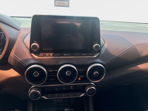 Used 2022 Nissan Sentra SV image 16