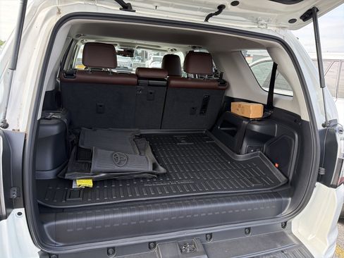 Used 2023 Toyota 4Runner Limited AWD/4WD image 26