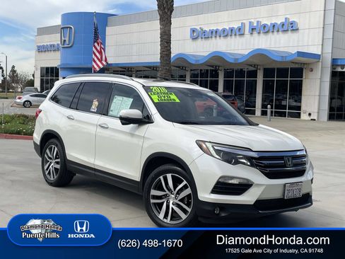 Used 2016 Honda Pilot Touring image 1
