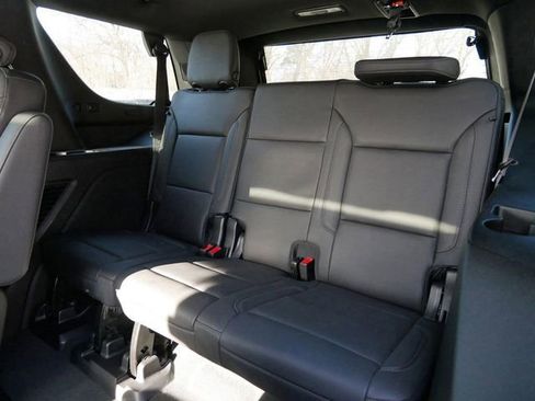 Used 2023 Chevrolet Tahoe Z71 w/ Luxury Package image 11