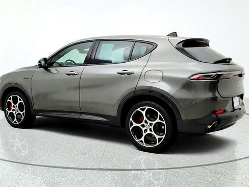 Used 2024 Alfa Romeo Tonale Veloce w/ Premium Interior Package AWD/4WD image 7