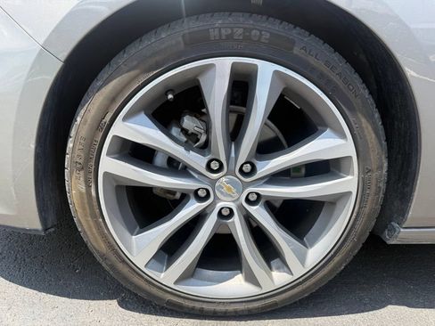 Used 2024 Chevrolet Malibu LT FWD image 11