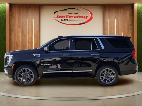 Used 2025 GMC Yukon Denali AWD/4WD image 8