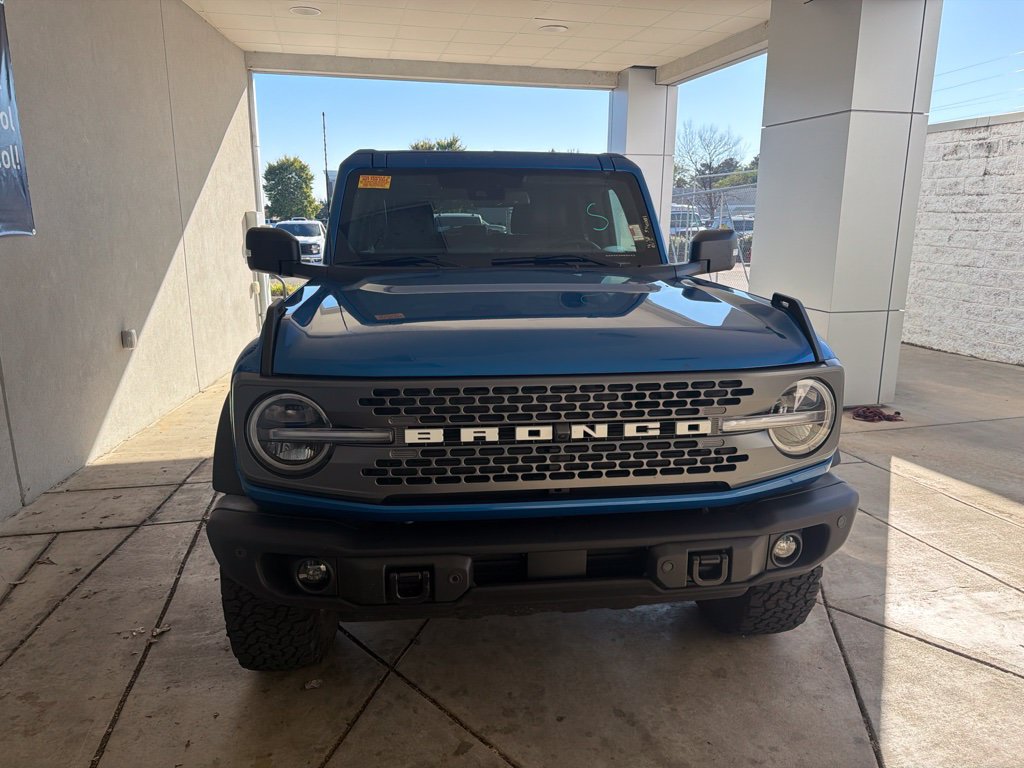 Used 2025 Ford Bronco Badlands AWD/4WD image 3
