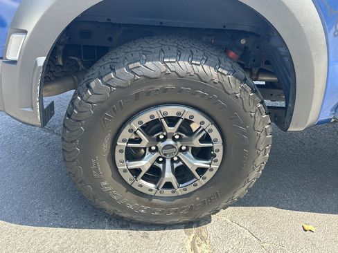 Used 2022 Ford F150 Raptor w/ Raptor 37 Performance Package AWD/4WD image 19