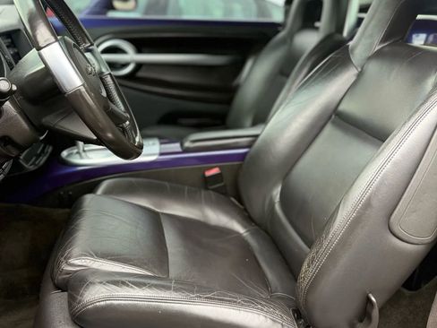 Used 2004 Chevrolet SSR w/ Preferred Equipment Group image 24