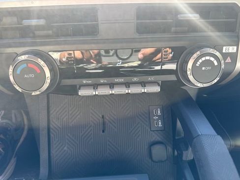 New 2025 Toyota Tacoma TRD Off-Road image 31