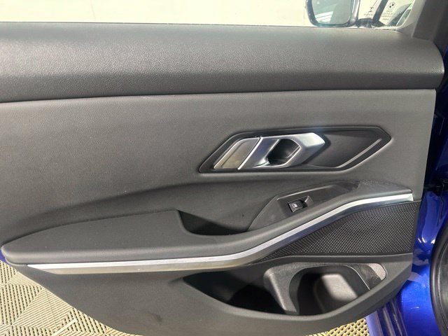 Used 2019 BMW 330i xDrive Sedan w/ M Sport Package AWD/4WD image 19