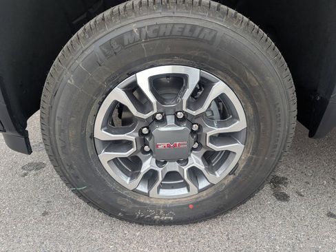 New 2026 GMC Sierra 2500 SLT w/ SLT Convenience Package image 24