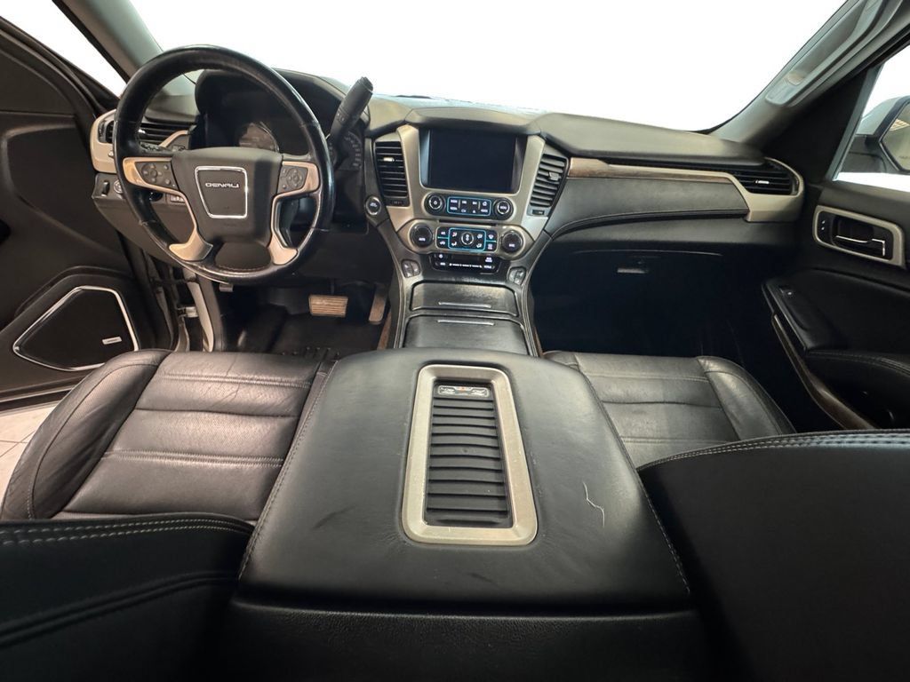 Used 2018 GMC Yukon XL Denali w/ Open Road Package AWD/4WD image 12