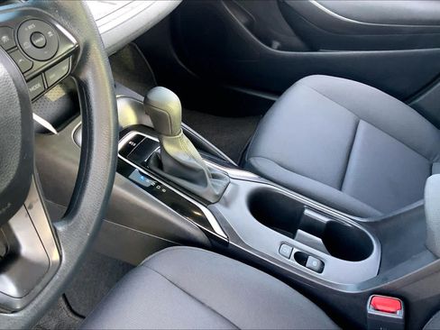 Used 2025 Toyota Corolla LE FWD image 16
