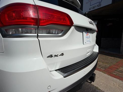 Used 2018 Jeep Grand Cherokee Limited AWD/4WD image 63