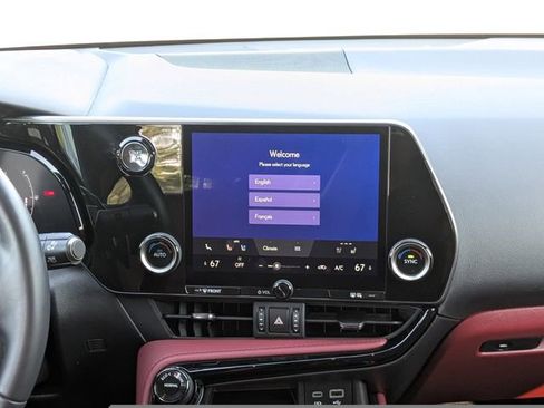 Used 2025 Lexus NX 250 FWD w/ Towing Package (2000 Lbs) image 18
