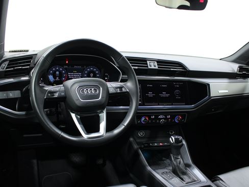 Used 2024 Audi Q3 2.0T Premium Plus AWD/4WD image 2