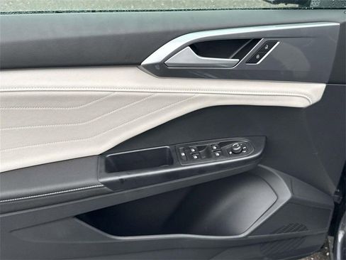 New 2026 Volkswagen Taos SEL AWD/4WD image 13