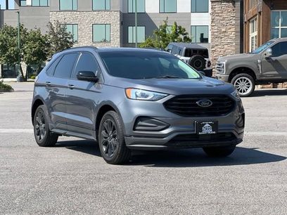 Used 2022 Ford Edge SE w/ Black Appearance Package