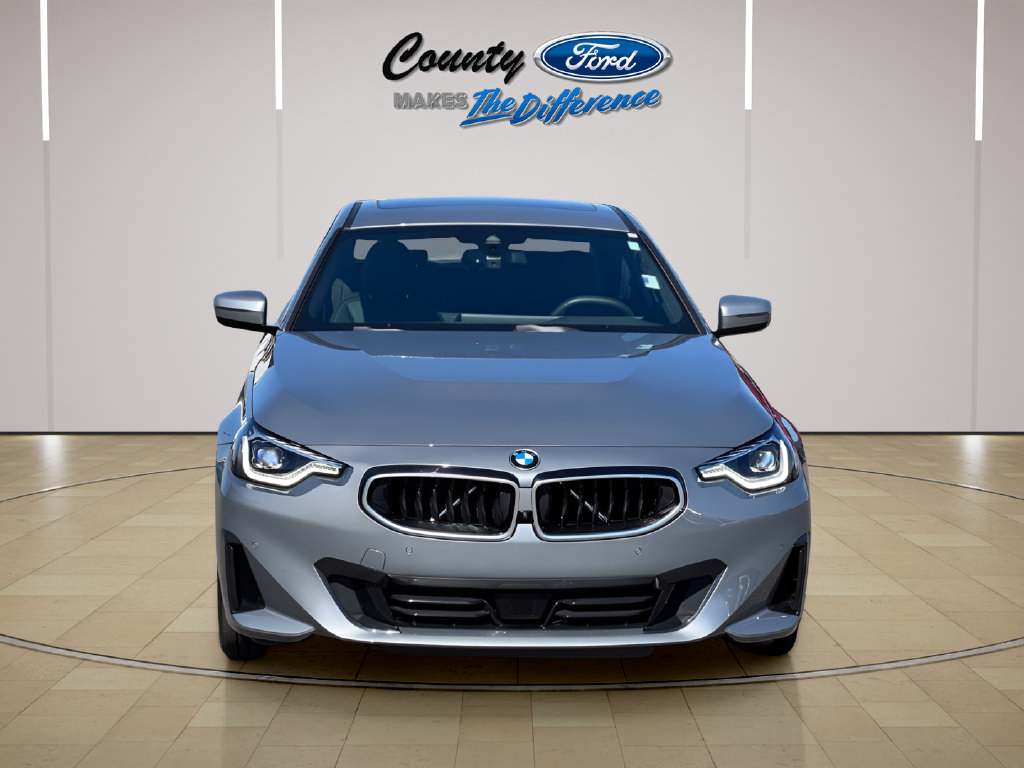 Used 2026 BMW 230i xDrive Coupe w/ Premium Package AWD/4WD image 5