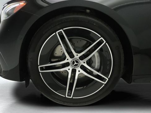 New 2026 Mercedes-Benz E 450 4MATIC Sedan image 11