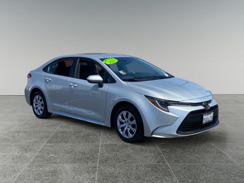 Used 2025 Toyota Corolla LE FWD image 7