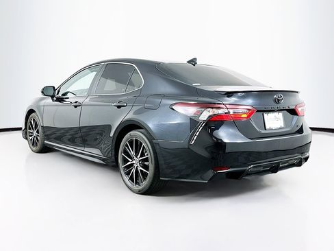 Used 2023 Toyota Camry SE image 5