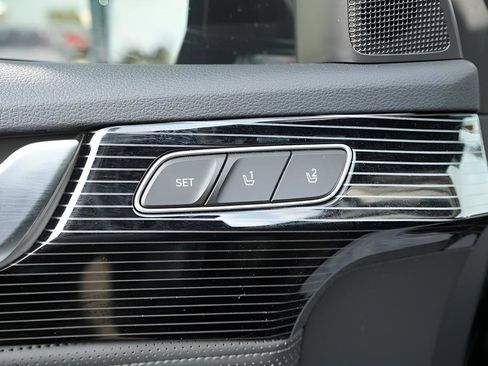 Used 2025 Hyundai Palisade Calligraphy AWD/4WD image 28