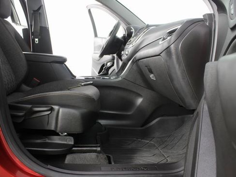 Used 2024 Chevrolet Equinox LT w/ LPO, Floor Liner Package image 21