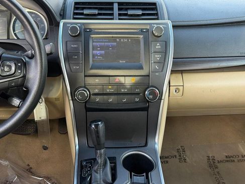 Used 2017 Toyota Camry LE image 13