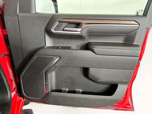 Used 2023 Chevrolet Silverado 1500 LT image 32