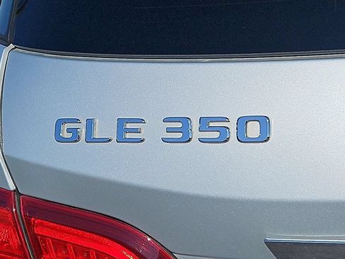 Certified 2018 Mercedes-Benz GLE 350 4MATIC w/ Premium 2 Package image 14