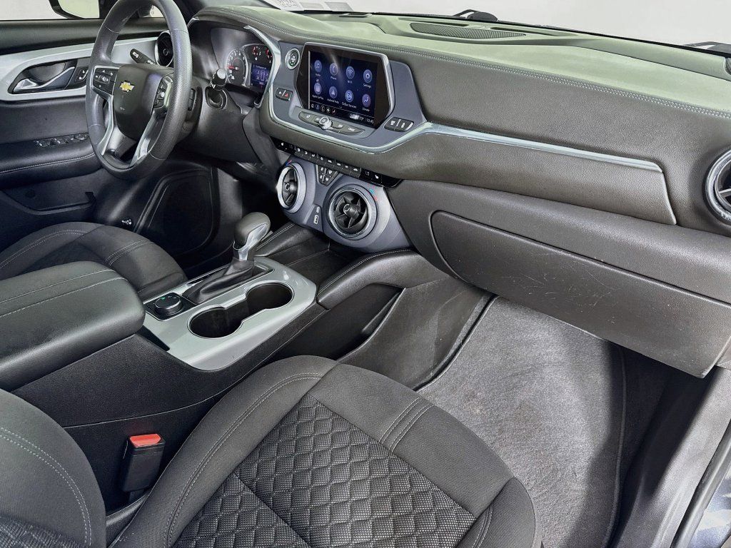 Used 2021 Chevrolet Blazer LT FWD image 37