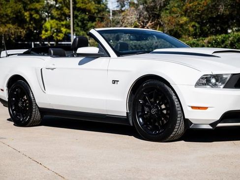 Used 2010 Ford Mustang GT Premium image 54
