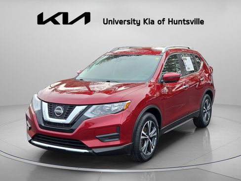 Used 2020 Nissan Rogue SV w/ Premium Package image 3